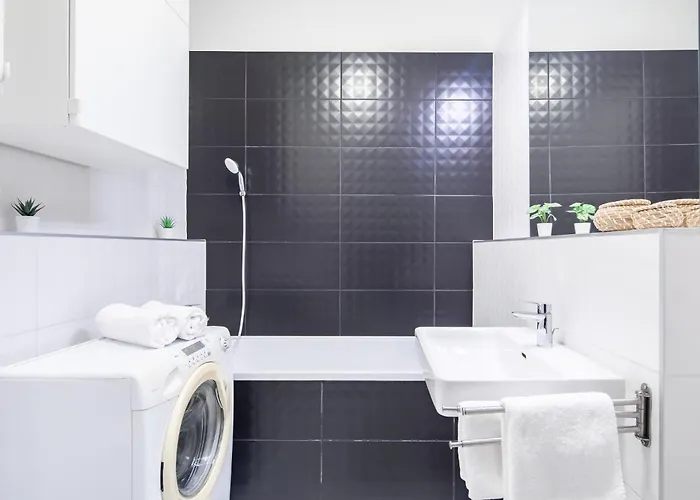 Balcony - Sunny - Modern